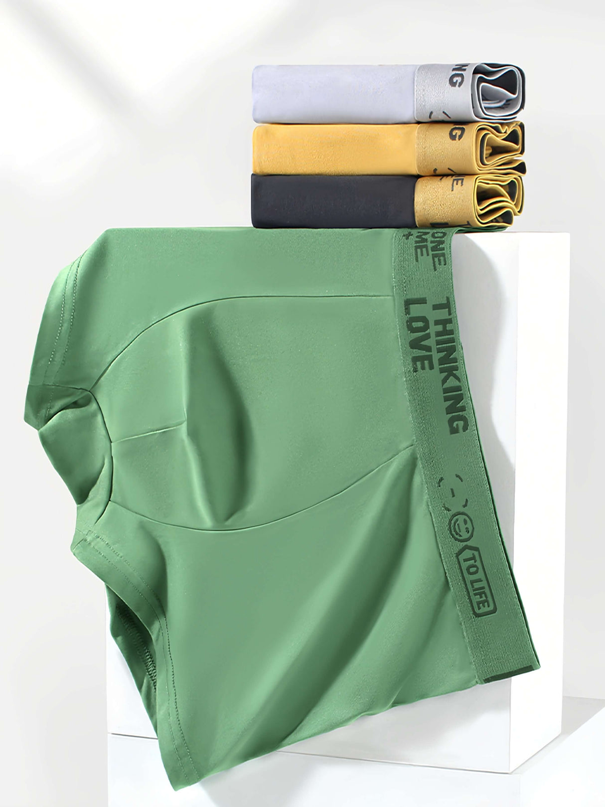 ملابس داخلية رجالية مطبوعة بقصّة مسطحة