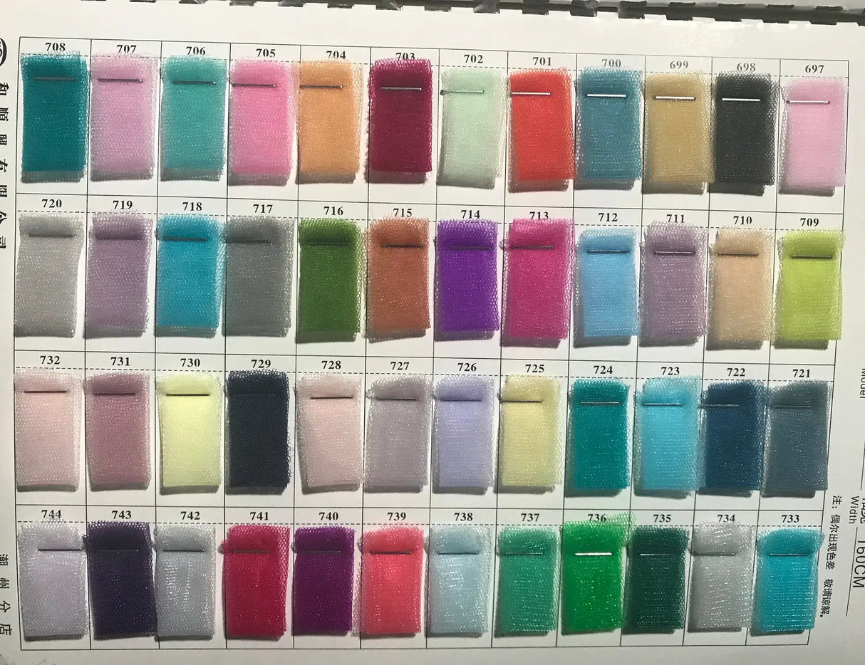 فستان زفاف نسائي من الساتان مكشوف الكتفين برباط من الخلف