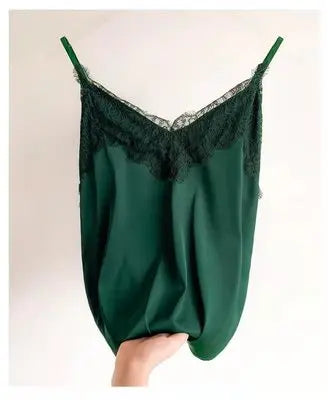 تانك حرير دانتيل نسائي برقبة على شكل حرف V