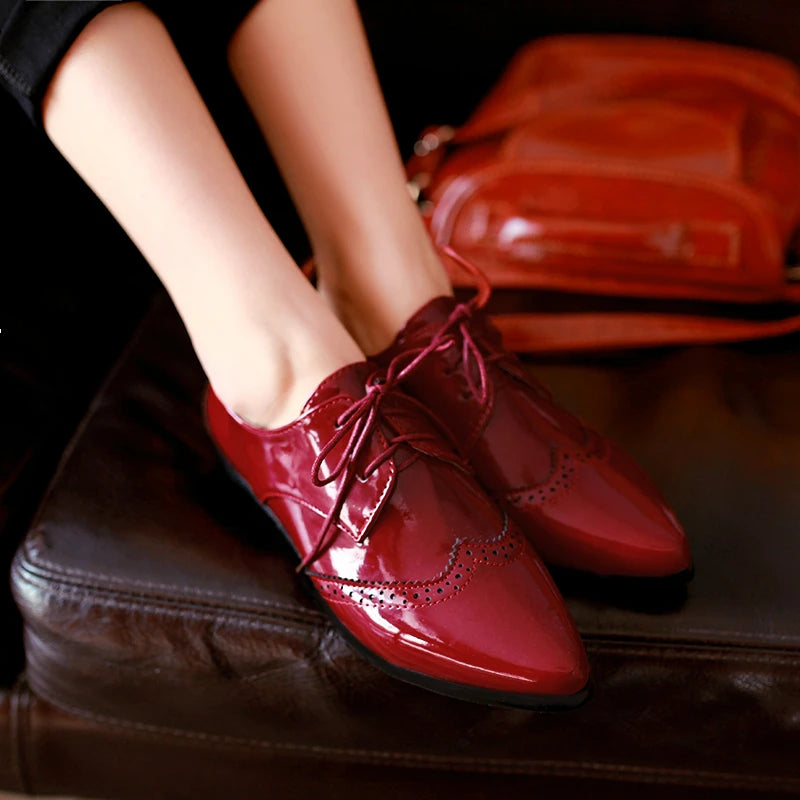 أحذية بروج بولكا نسائية – 2025