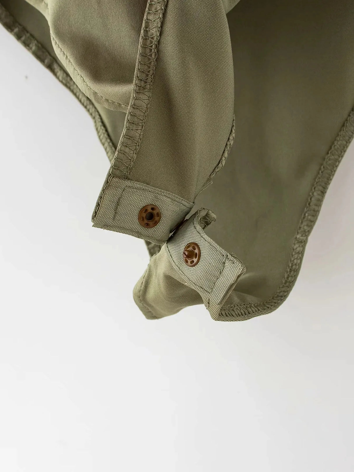 بدلة نادي نسائية ضيقة سادة