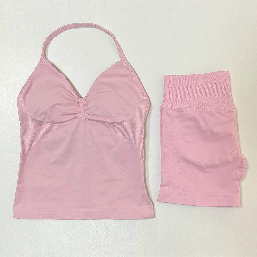 ملابس نوم صيفية نسائية مزينة بالزهور