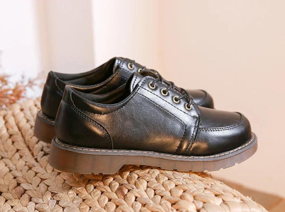 أحذية مسطحة نسائية من طراز بروج 2025