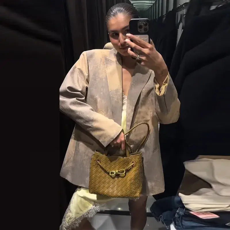 طقم فستان وسترة من الدانتيل المرقّع للنساء