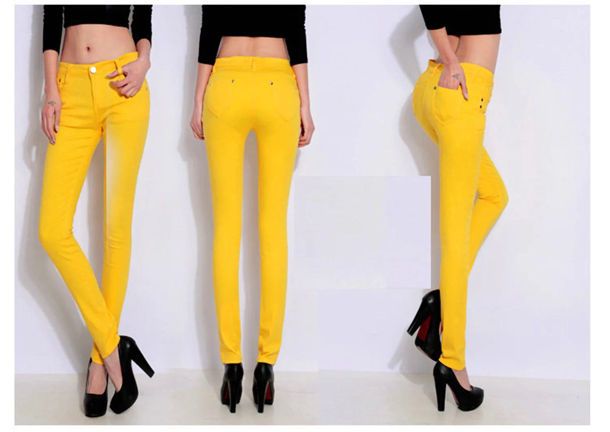 بنطلون مكتب نسائي أبيض