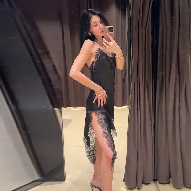 طقم فستان وسترة من الدانتيل المرقّع للنساء