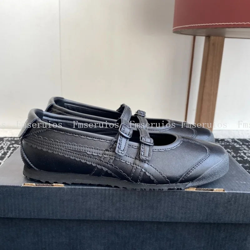 أحذية باليه مسطحة نسائية بمقدمة مستديرة من الدانتيل والجلد الطبيعي