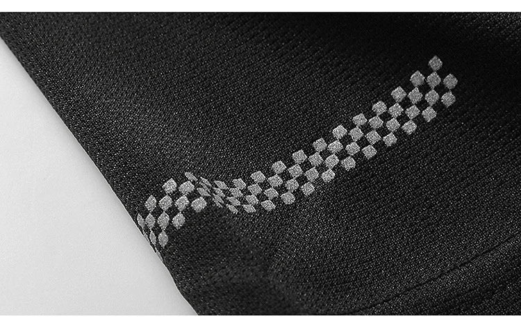 تي شيرت رياضي للرجال بمقاسات كبيرة