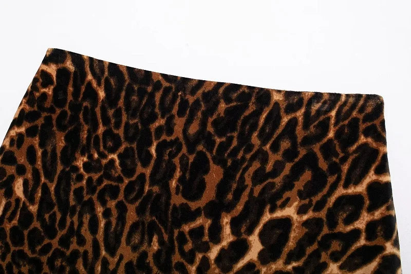 Velvra™ – Leopard Velvet Blazer Set (Luxury Print, Office to Evening Fashion)