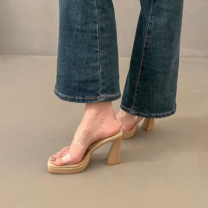 حذاء مفتوح من الأمام شفاف بكعب عالٍ – صيف 2025