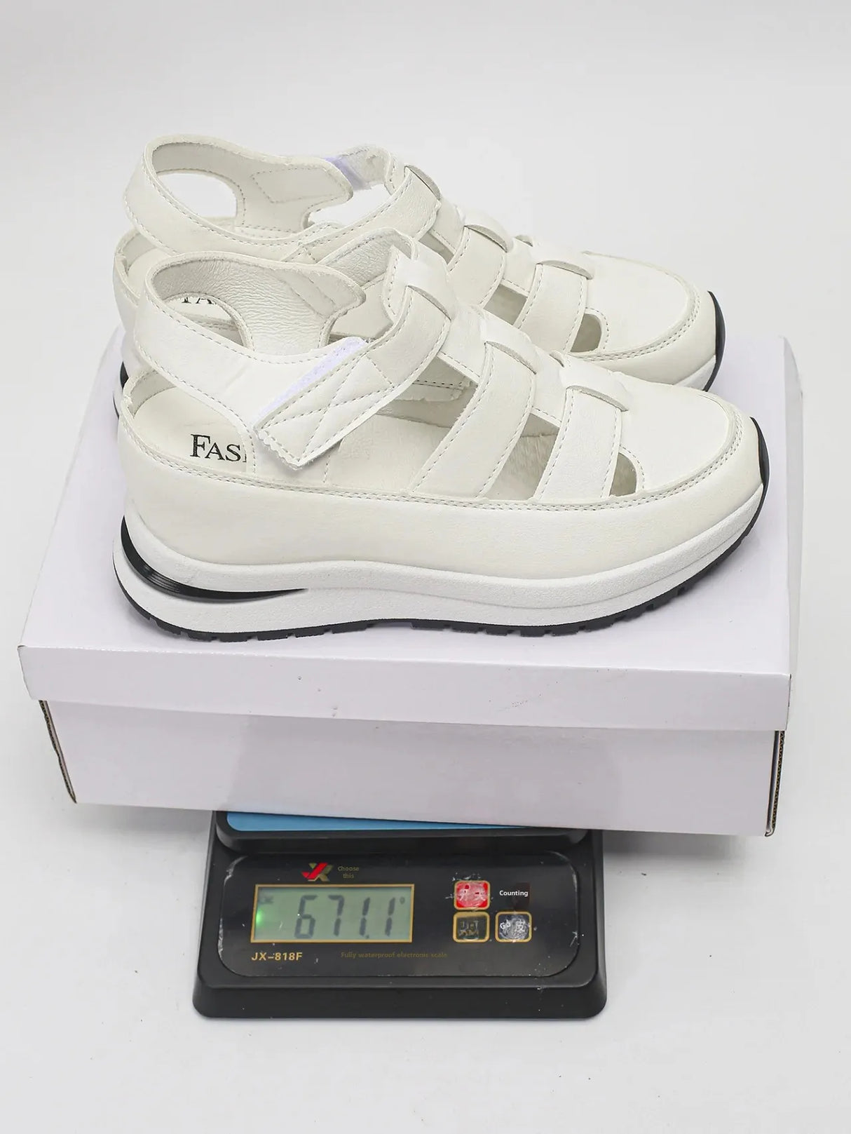 أحذية المشي لمسافات طويلة الخارجية المقاومة للماء للنساء