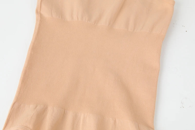 جمبسوت نسائي لتشكيل الجسم غير مرئي