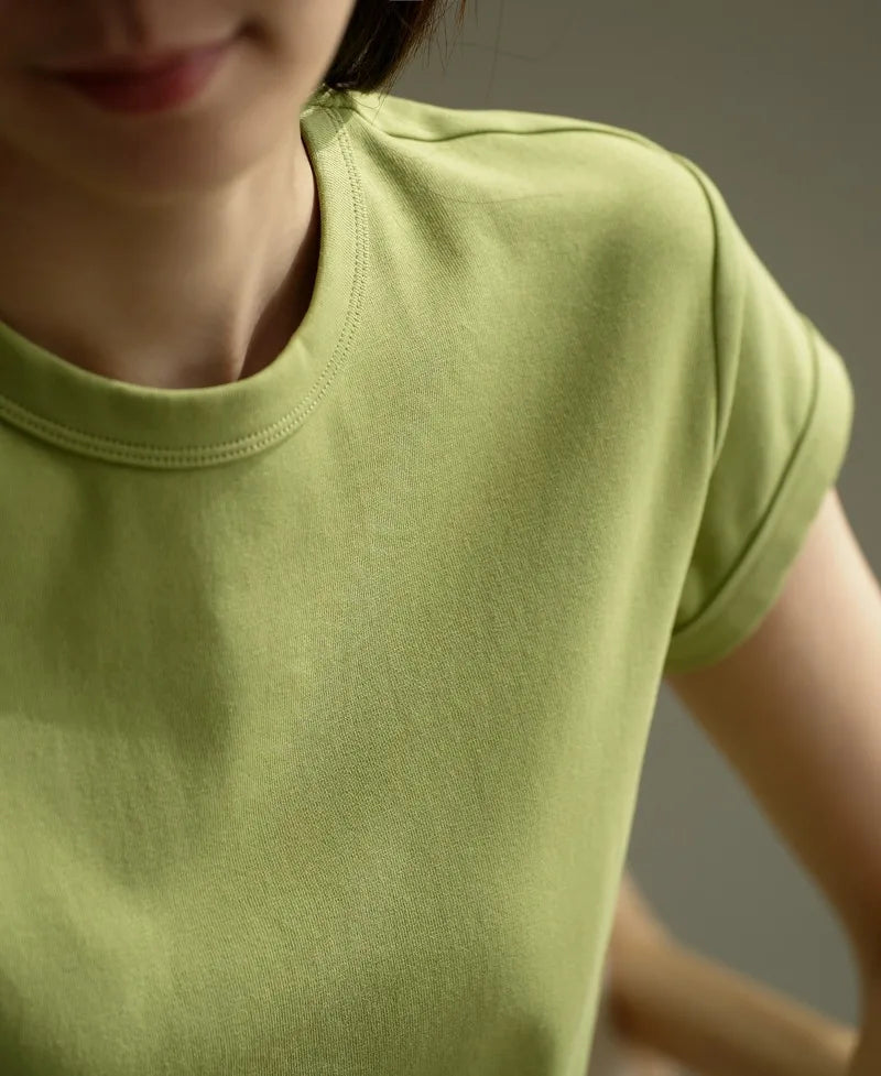 تي شيرت نسائي بطبعة ملونة