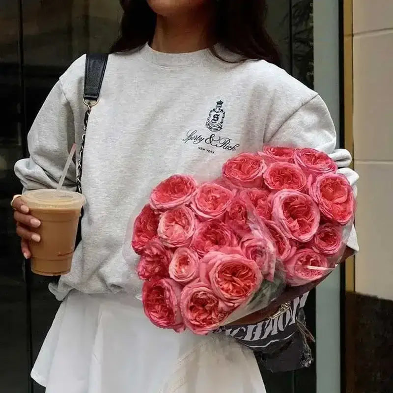 سويت شيرت نسائي بطبعة حروف عتيقة برقبة دائرية