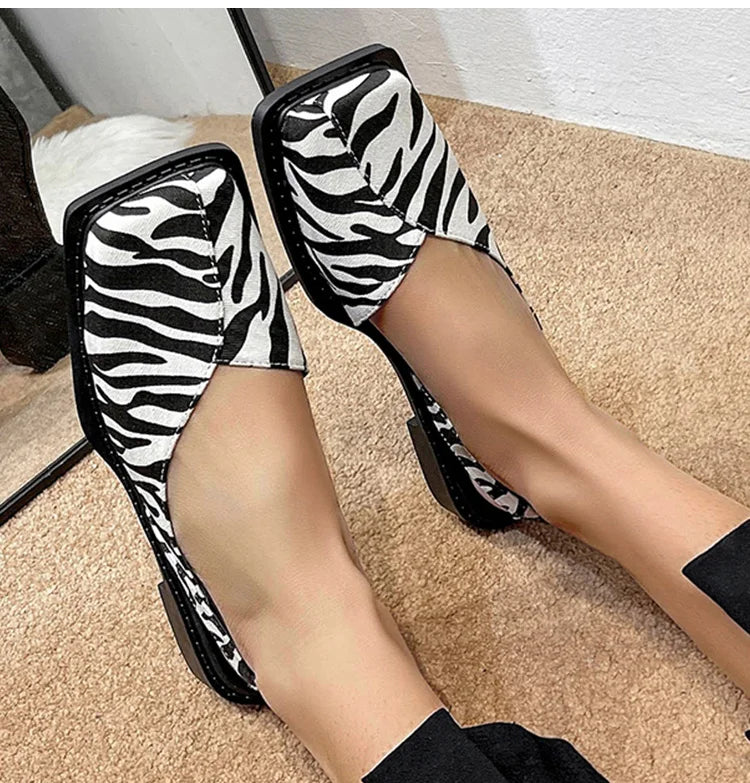 صنادل أنيقة سهلة الارتداء – صيف 2025