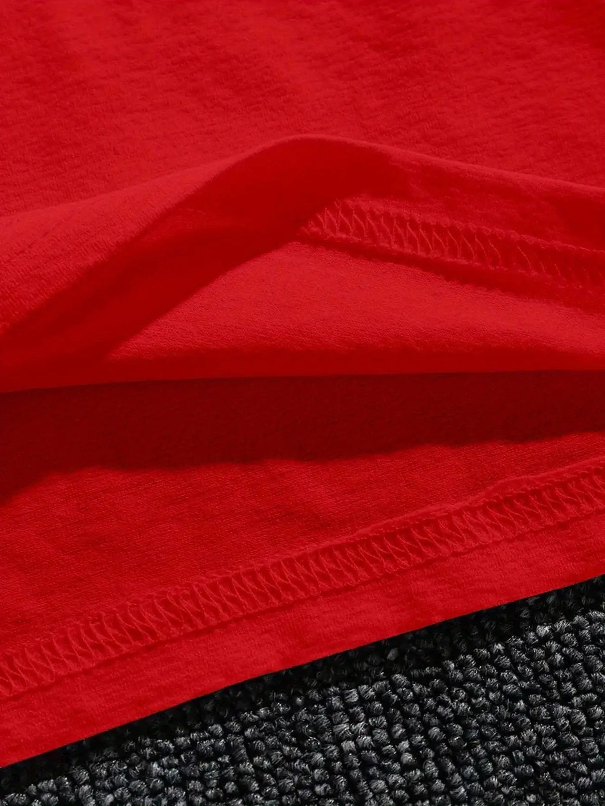 تي شيرت نسائي بأكمام قصيرة وطبعة قطة حمراء مقاس كبير