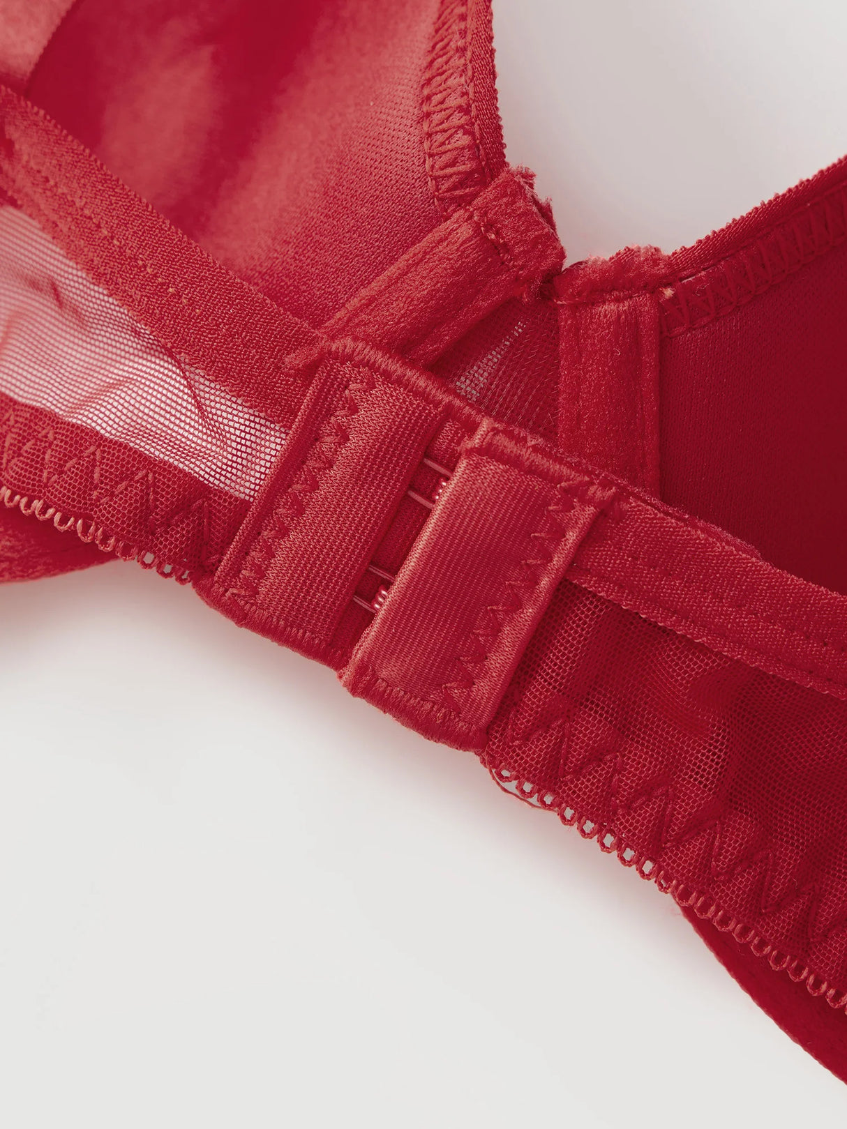 مجموعة لانجري دانتيل نسائي