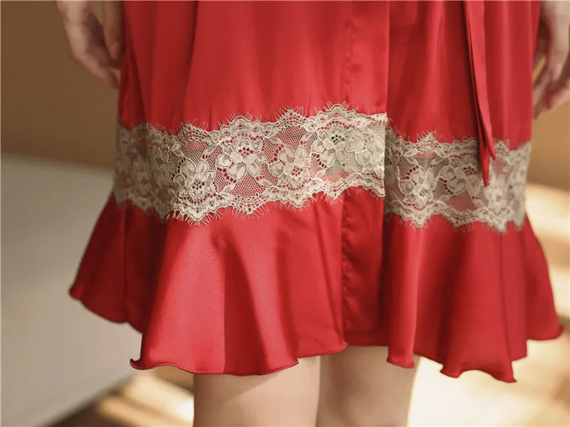 بيجامات نسائية من الحرير الجليدي