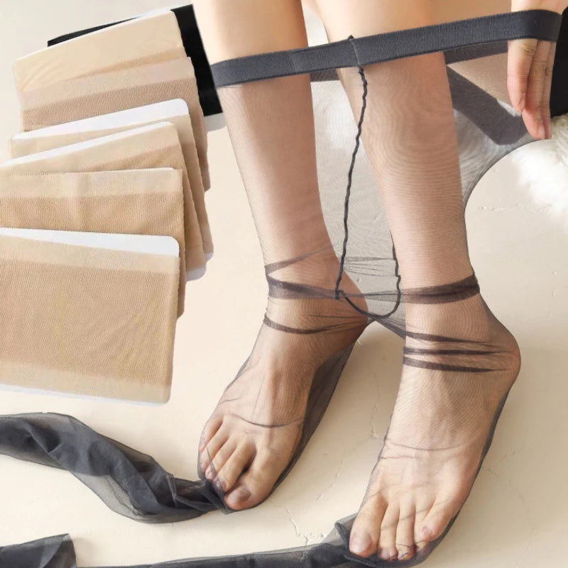 جوارب نسائية بنقشة زهور ثلاثية الأبعاد