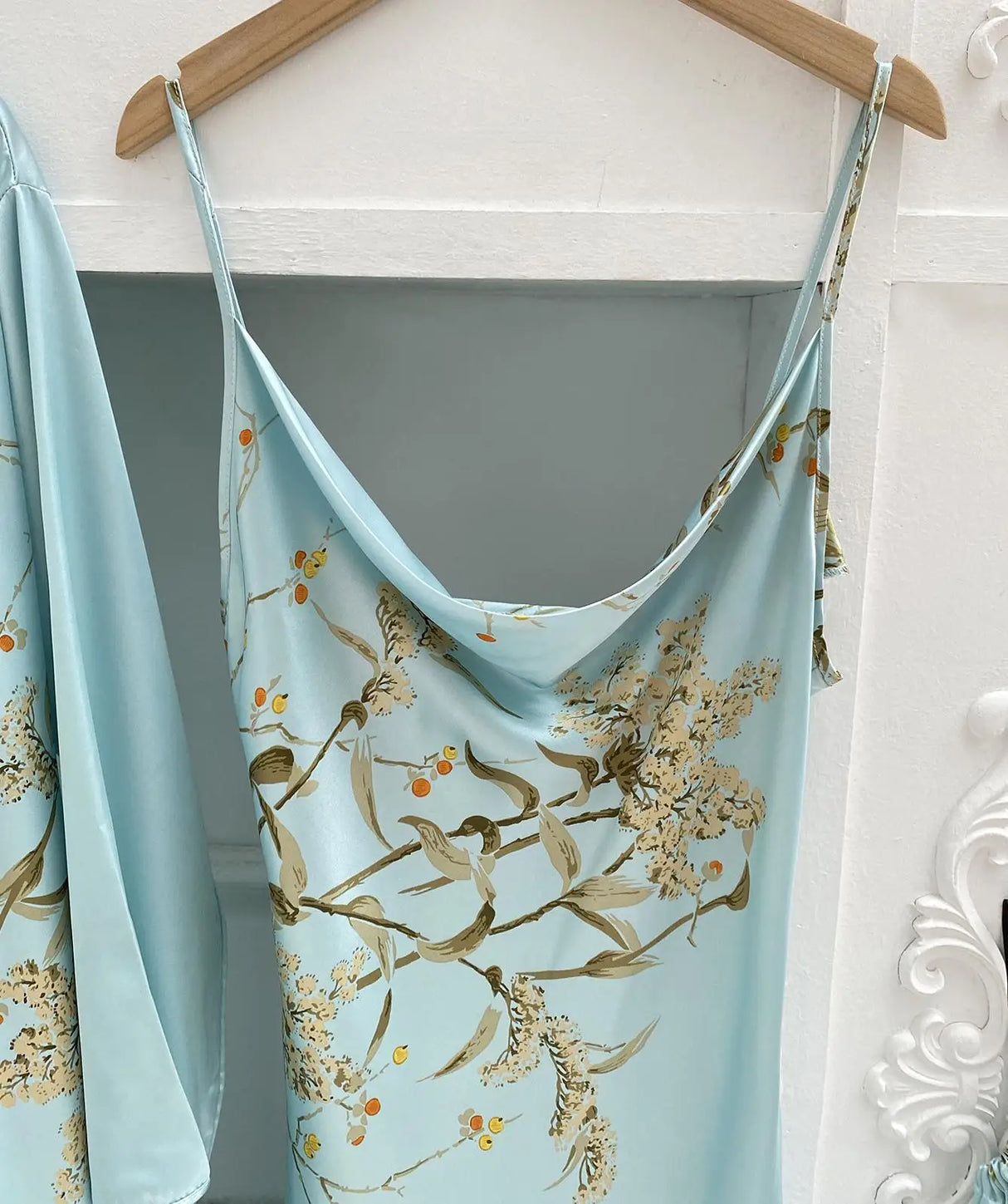 طقم رداء زفاف نسائي من الساتان