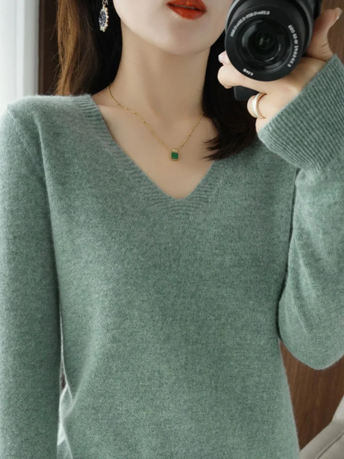 Women Slim Fit V-Neck Sweater