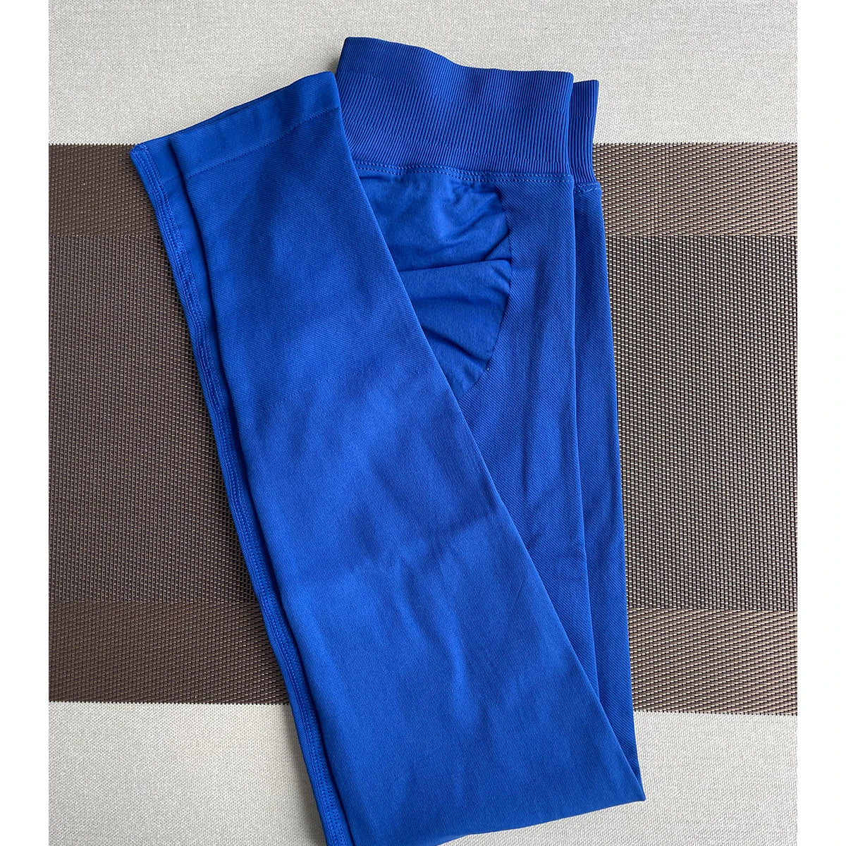 بنطال يوغا ضيق بدون درزات للنساء