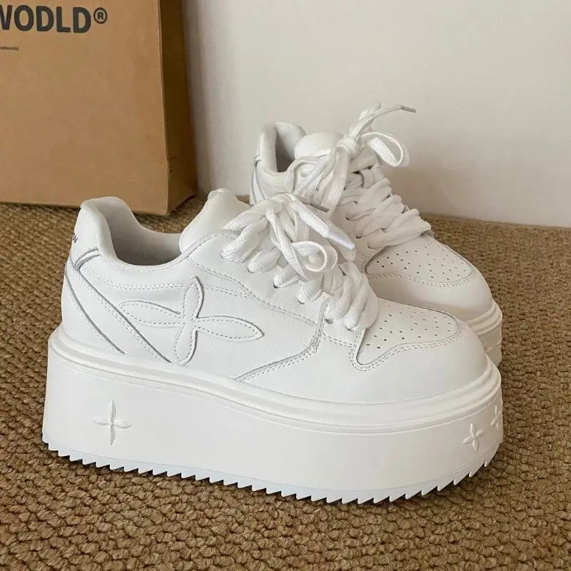 أحذية رياضية نسائية كاجوال بنعل سميك