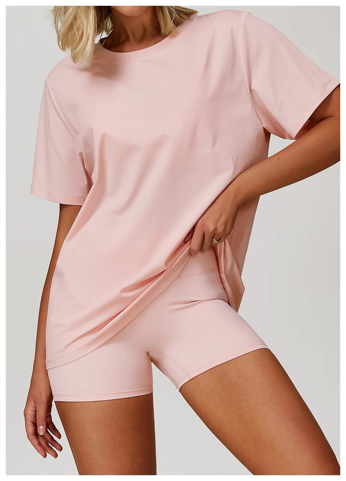 Loose Fit Yoga Tee - Breathable & Quick Dry