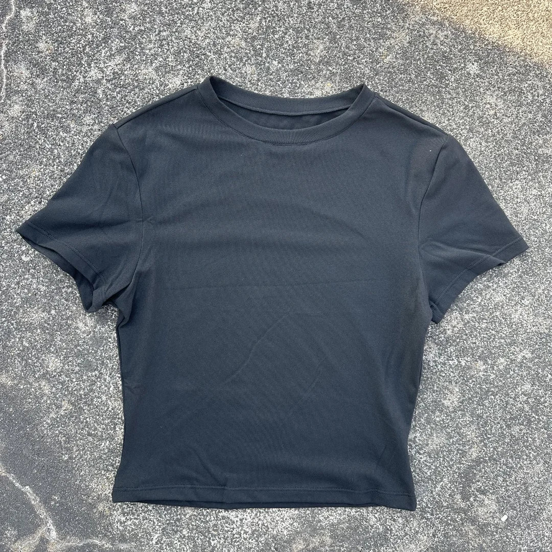 Women's Short Sleeve Yoga Crop Top – Soft Breathable Training Shirt