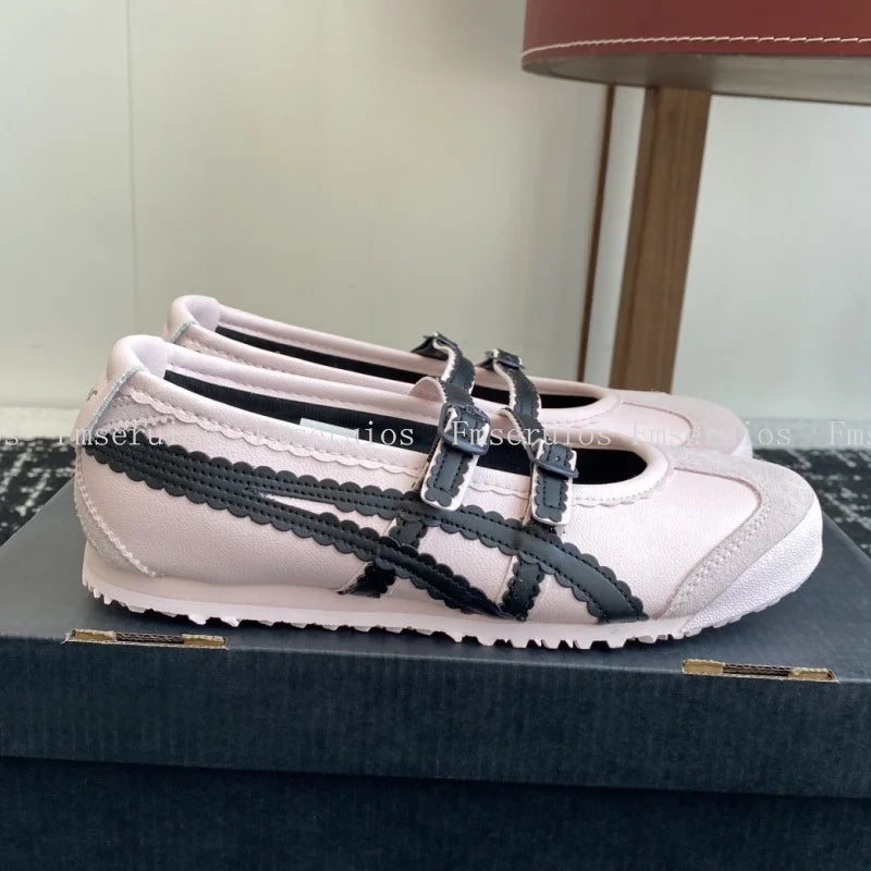 أحذية باليه مسطحة نسائية بمقدمة مستديرة من الدانتيل والجلد الطبيعي