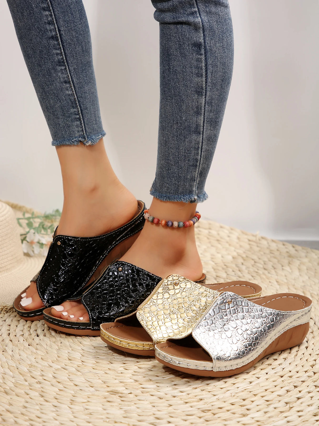 صنادل هوراشي النسائية بكعب إسفيني صيفي