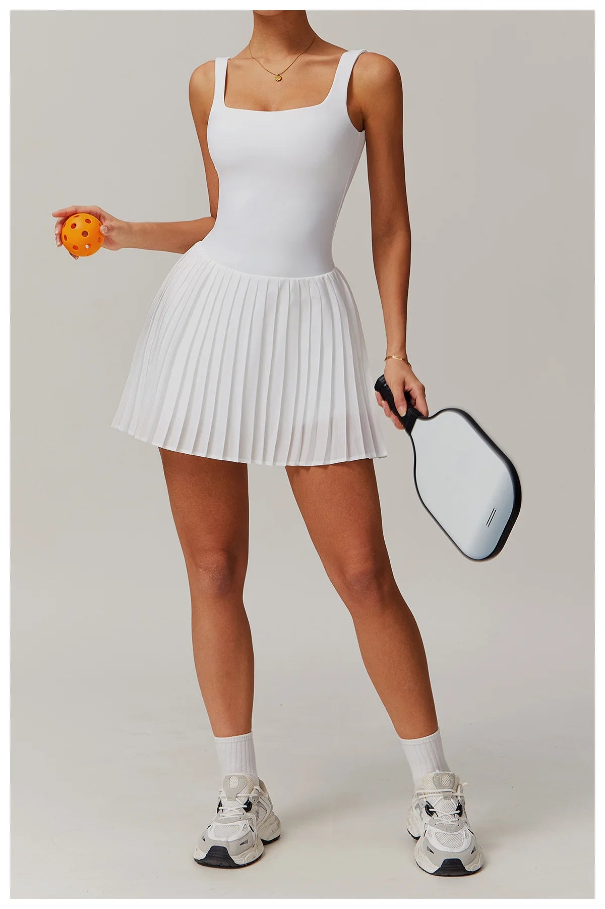 جمبسوت رياضي نسائي مطوي بجيوب