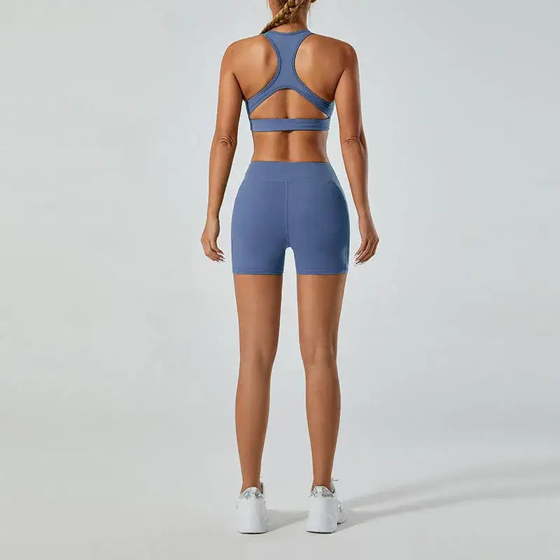 حمالة صدر رياضية نسائية ذات ظهر مجوف على شكل حرف V عميق