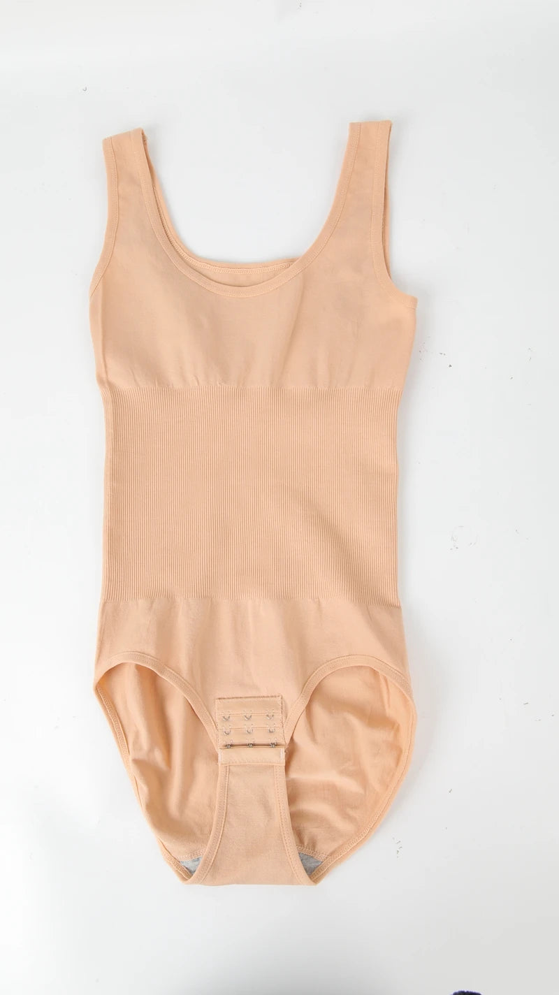 جمبسوت نسائي لتشكيل الجسم غير مرئي