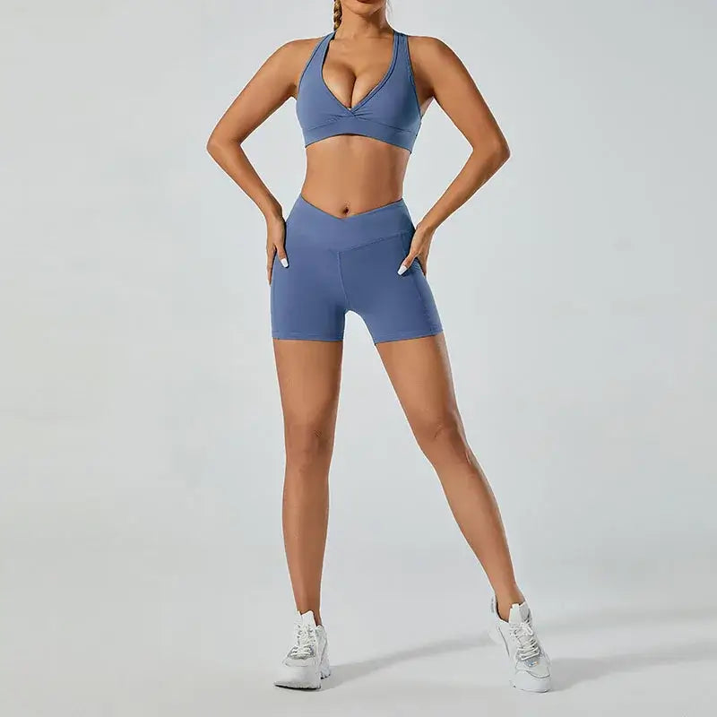 حمالة صدر رياضية نسائية ذات ظهر مجوف على شكل حرف V عميق