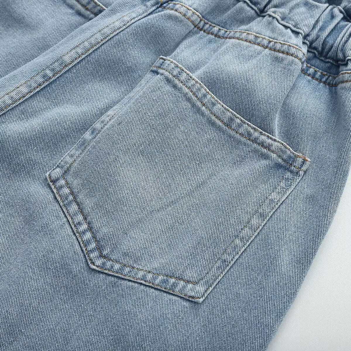 DenimPulse™ – Waist Slim Short Denim Jumpsuit (Playful, Sculpted & Trendy)