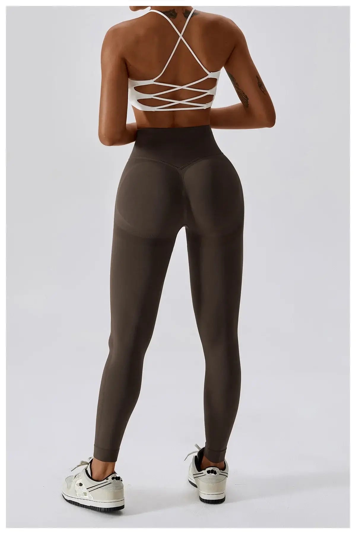 بنطلون يوغا نسائي بدون درز لرفع المؤخرة