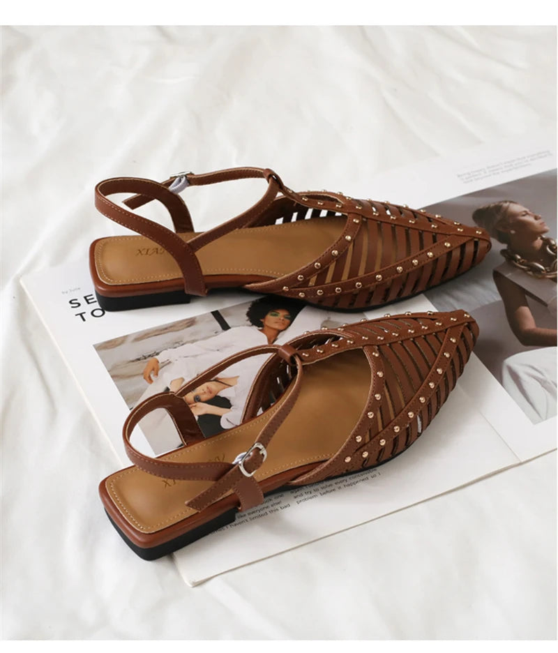 Women’s Pointed Toe Flat Roman Sandals