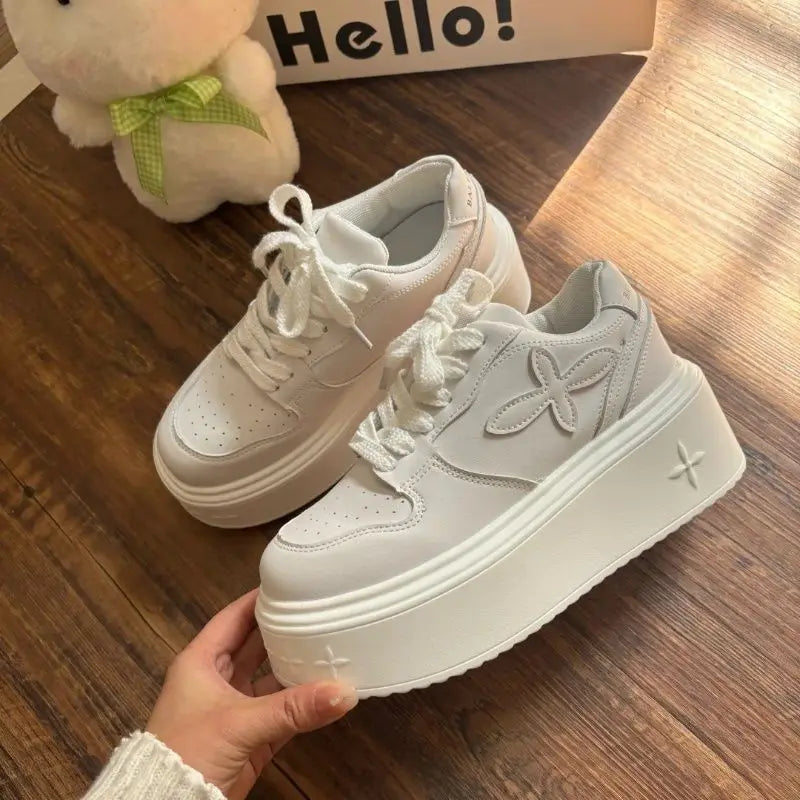 أحذية رياضية نسائية كاجوال بنعل سميك