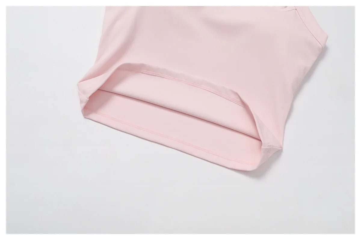 طقم تنورة تنس رياضية للنساء