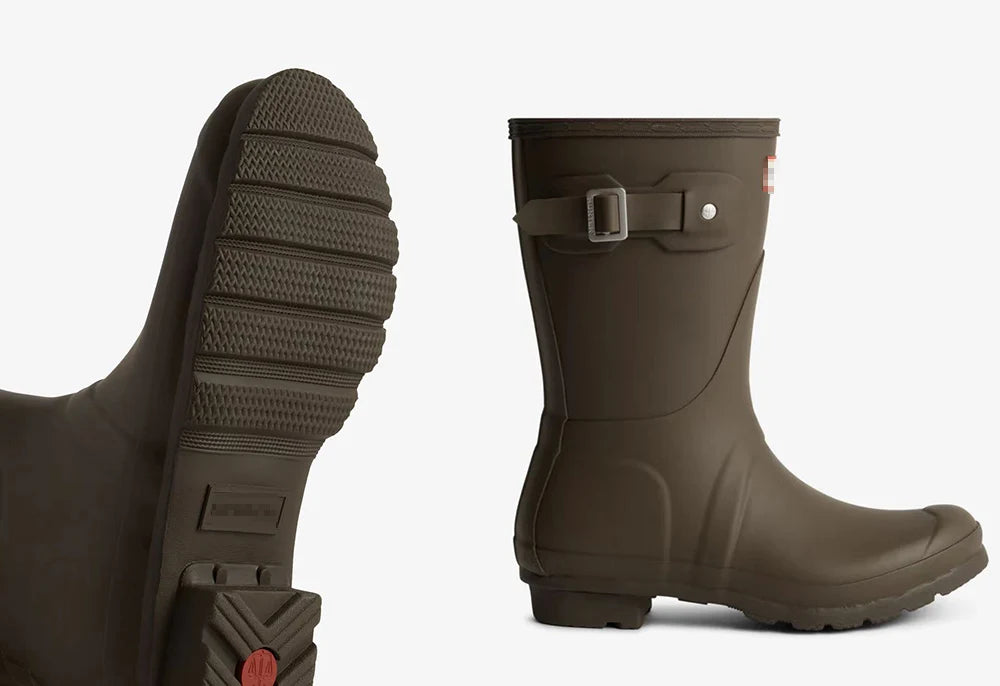 حذاء نسائي من الجلد المطرز حتى منتصف الساق