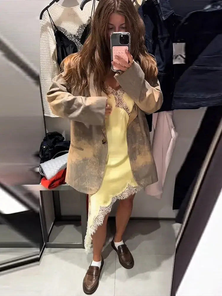 طقم فستان وسترة من الدانتيل المرقّع للنساء