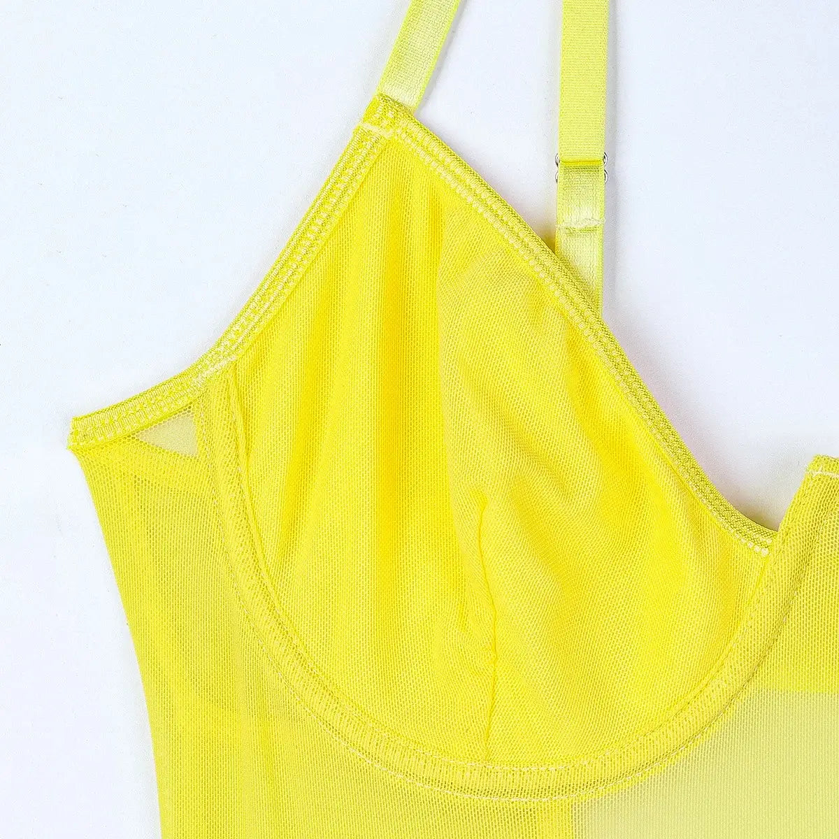 جمبسوت نسائي شبكي مع حمالة صدر