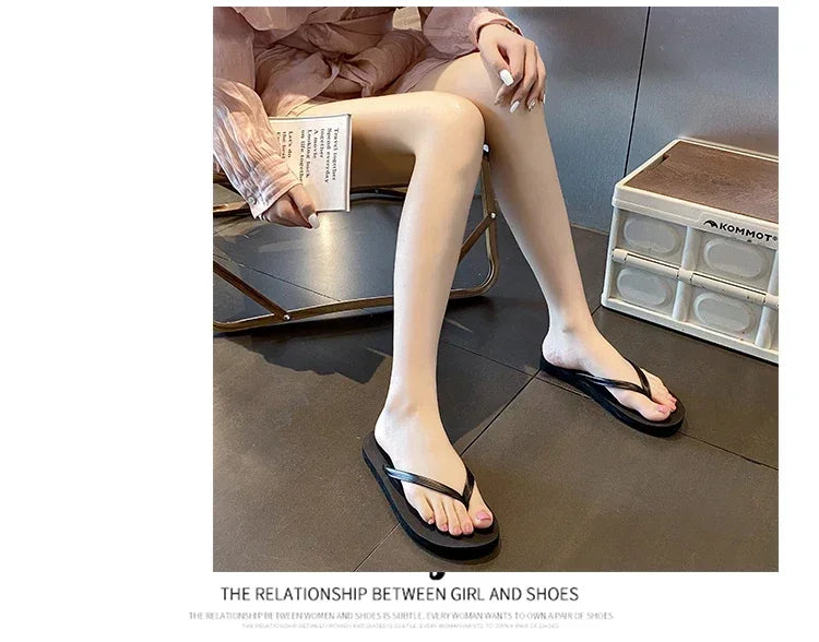 شباشب صيفية نسائية مانعة للانزلاق - شباشب للشاطئ والهواء الطلق