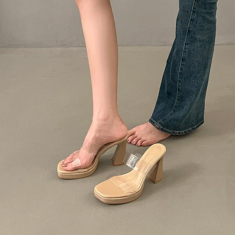 حذاء مفتوح من الأمام شفاف بكعب عالٍ – صيف 2025