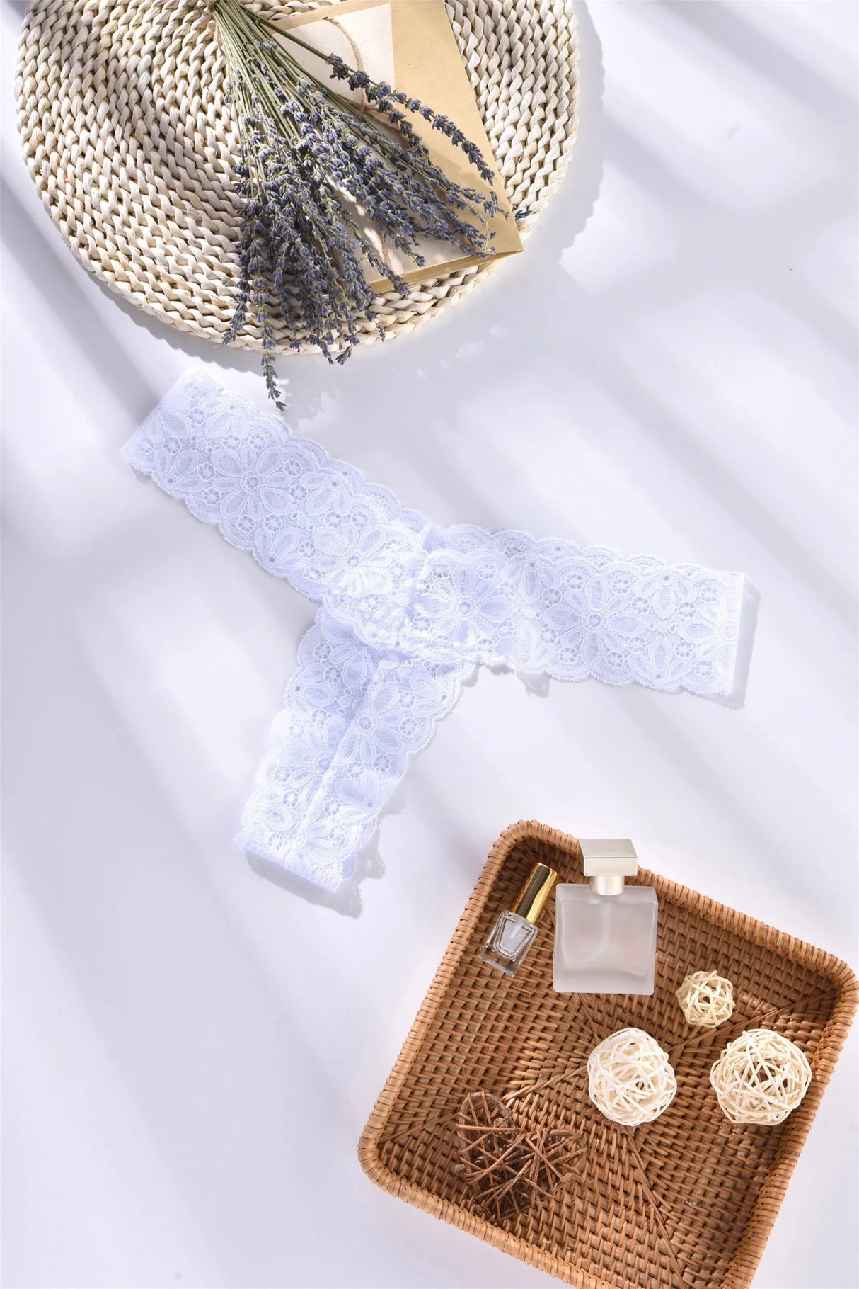 سراويل داخلية نسائية من حجر الراين