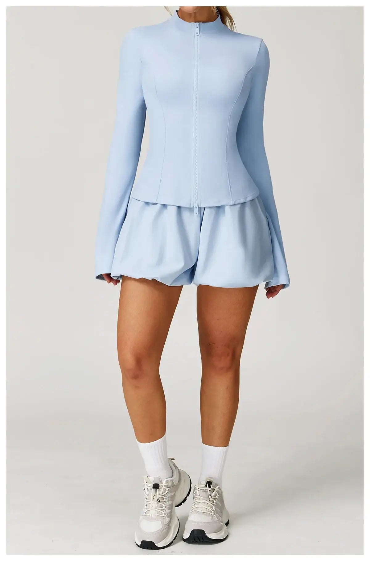 سترة تدريب نسائية مرنة بقصّة Slim Fit