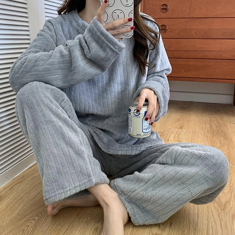 Women's Fleece Pajama Set