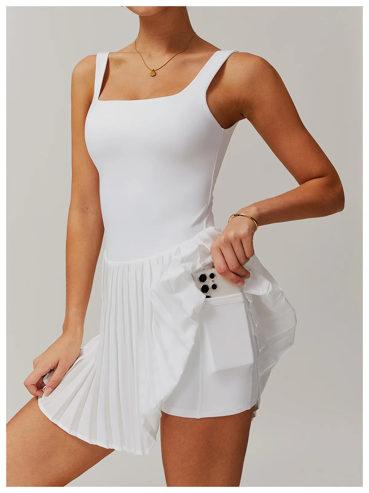 جمبسوت رياضي نسائي مطوي بجيوب