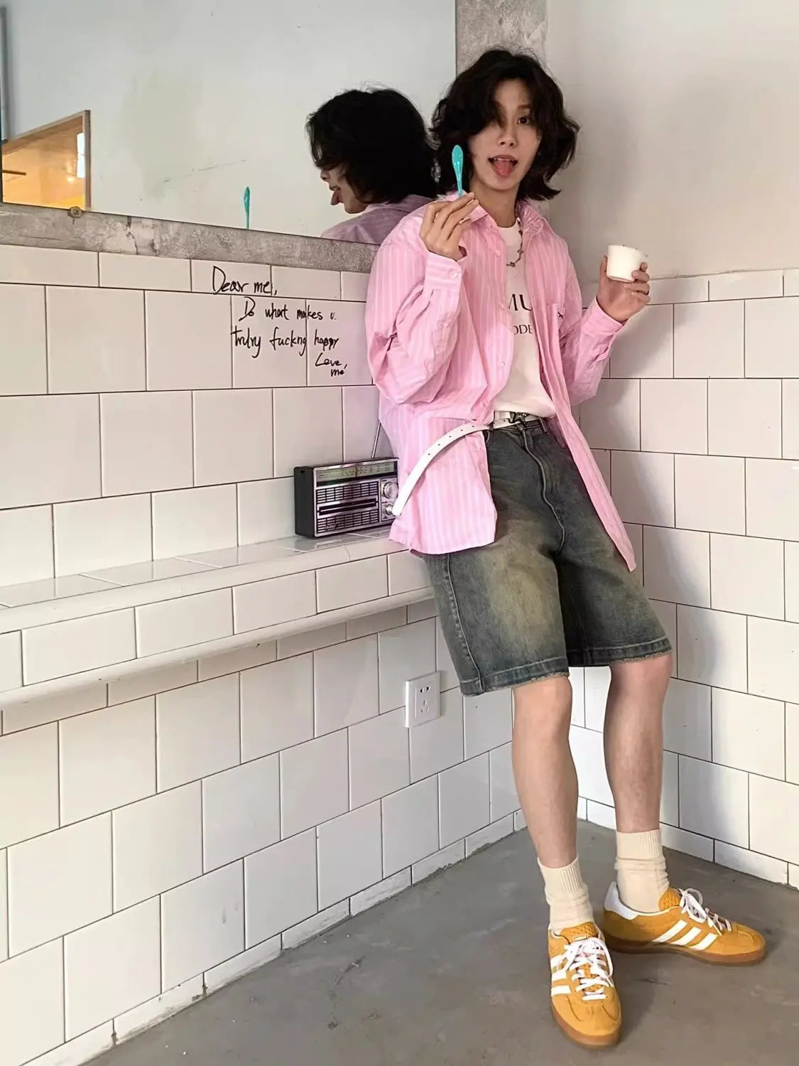 GrungeKnee™ – Vintage Y2K Knee-Length Shorts (High Waist, Emo Streetwear)